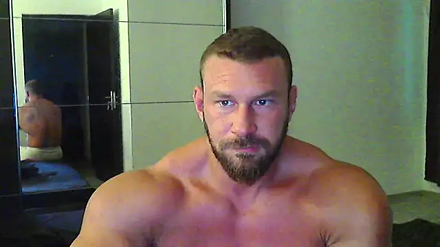 muscularkevin online show from July 14, 2026, 3:22 am