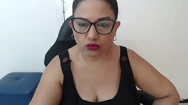 Katha Marck online show from March 23, 2026, 2:21 pm