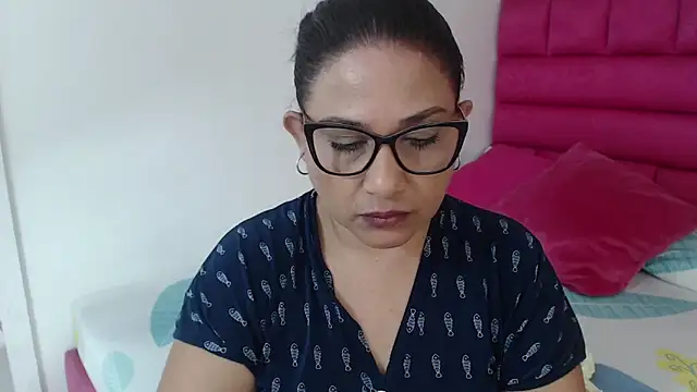 Snapshot of Katha_Marck chatting on May 25, 2026, 12:55 pm Katha Marck online show from May 25, 2026, 12:55 pm
