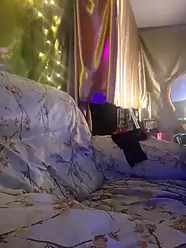 Hotredheadandtoungelasher online show from December 10, 2024, 5:44 pm