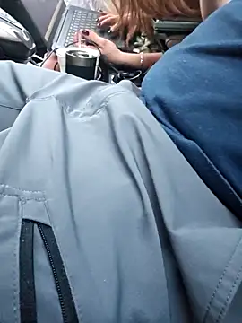 Hotredheadandtoungelasher online show from February 27, 2025, 11:04 pm