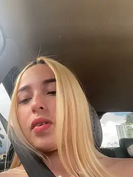 Irisweet  online show from December 20, 2024, 8:12 pm