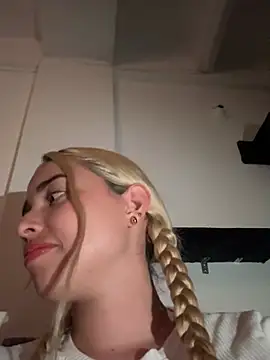 Irisweet  online show from February 9, 2025, 4:04 am