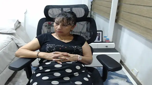 Snapshot of jesy_hot chatting on June 3, 2026, 11:54 pm jesy hot online show from June 3, 2026, 11:54 pm