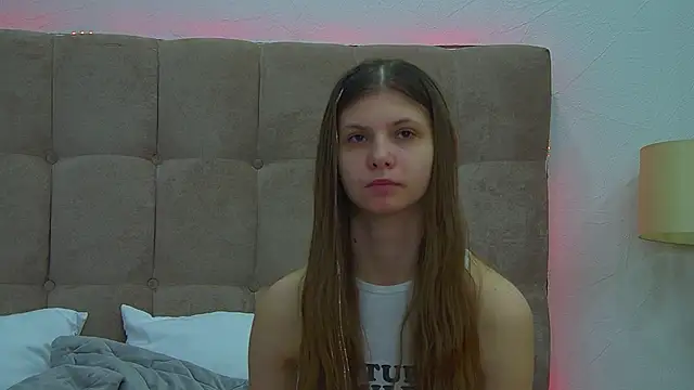 AudreyBarlow online show from February 8, 2025, 7:48 am