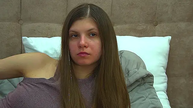 AudreyBarlow online show from February 25, 2025, 6:25 am