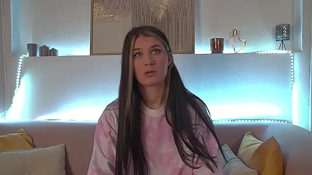 RachelSimpson online show from February 23, 2025, 6:23 pm