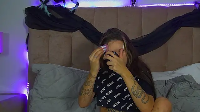 RachelSimpson online show from October 31, 2025, 6:31 pm