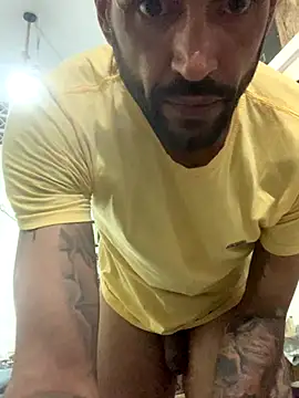 Snapshot of raphadoors19 chatting on November 12, 2025, 2:34 am raphadoors19 online show from November 12, 2025, 2:34 am