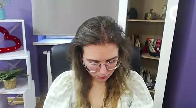 Snapshot of Zoey_Erotic chatting on January 22, 2025, 8:29 am Zoey Erotic online show from January 22, 2025, 8:29 am