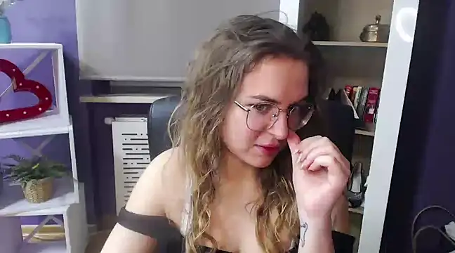 Snapshot of Zoey_Erotic chatting on January 27, 2025, 5:25 am Zoey Erotic online show from January 27, 2025, 5:25 am