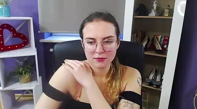 Snapshot of Zoey_Erotic chatting on January 28, 2025, 8:57 am Zoey Erotic online show from January 28, 2025, 8:57 am