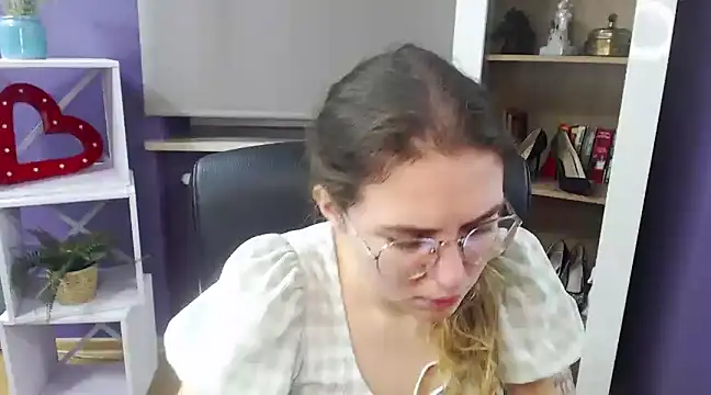 Snapshot of Zoey_Erotic chatting on January 30, 2025, 5:30 am Zoey Erotic online show from January 30, 2025, 5:30 am