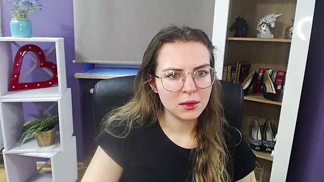 Snapshot of Zoey_Erotic chatting on February 17, 2025, 6:20 am Zoey Erotic online show from February 17, 2025, 6:20 am