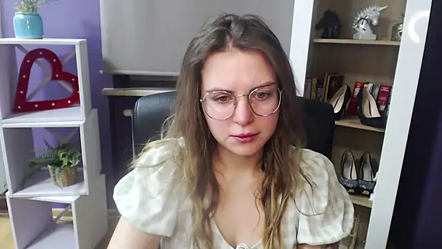 Snapshot of Zoey_Erotic chatting on February 18, 2025, 5:31 am Zoey Erotic online show from February 18, 2025, 5:31 am