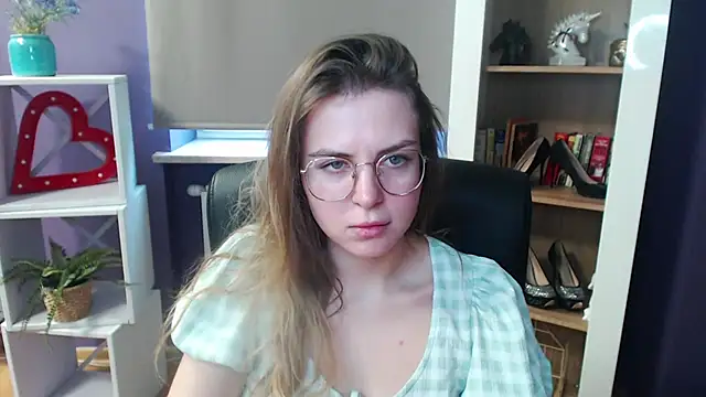 Snapshot of Zoey_Erotic chatting on February 19, 2025, 8:55 am Zoey Erotic online show from February 19, 2025, 8:55 am