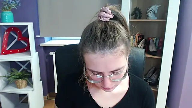 Snapshot of Zoey_Erotic chatting on February 21, 2025, 1:55 pm Zoey Erotic online show from February 21, 2025, 1:55 pm