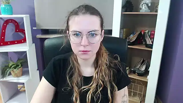 Snapshot of Zoey_Erotic chatting on February 24, 2025, 5:33 am Zoey Erotic online show from February 24, 2025, 5:33 am