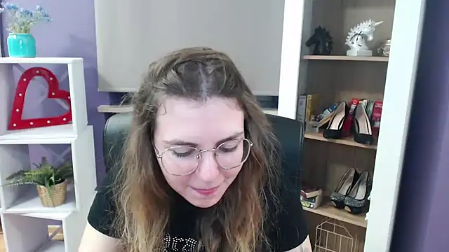 Snapshot of Zoey_Erotic chatting on March 3, 2025, 5:31 am Zoey Erotic online show from March 3, 2025, 5:31 am