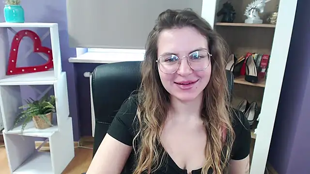 Snapshot of Zoey_Erotic chatting on March 5, 2025, 8:43 am Zoey Erotic online show from March 5, 2025, 8:43 am