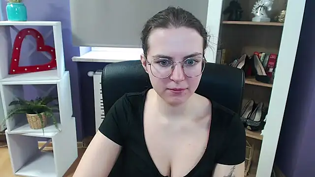 Snapshot of Zoey_Erotic chatting on March 6, 2025, 8:41 am Zoey Erotic online show from March 6, 2025, 8:41 am