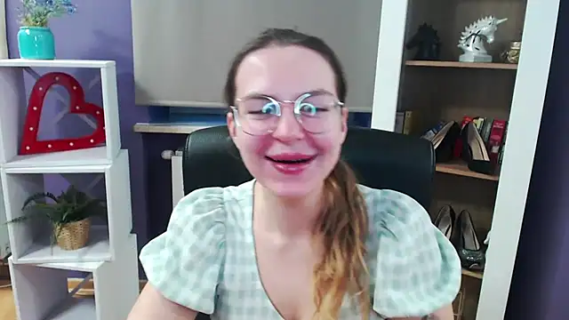 Snapshot of Zoey_Erotic chatting on March 10, 2025, 5:22 am Zoey Erotic online show from March 10, 2025, 5:22 am