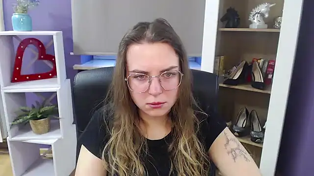 Snapshot of Zoey_Erotic chatting on March 21, 2025, 5:43 am Zoey Erotic online show from March 21, 2025, 5:43 am