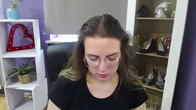 Snapshot of Zoey_Erotic chatting on March 21, 2025, 9:01 am Zoey Erotic online show from March 21, 2025, 9:01 am