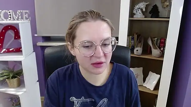 Snapshot of Zoey_Erotic chatting on November 18, 2025, 5:34 am Zoey Erotic online show from November 18, 2025, 5:34 am