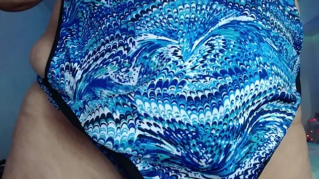 linapalacios online show from December 18, 2025, 3:34 am