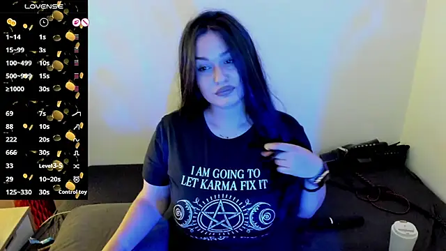 Snapshot of Laura_sinner chatting on June 15, 2026, 9:50 pm Laura sinner online show from June 15, 2026, 9:50 pm