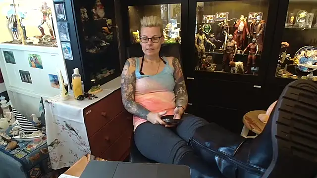 MaryG online show from January 18, 2025, 9:45 am