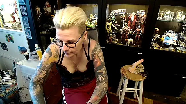 MaryG online show from January 21, 2025, 9:35 am