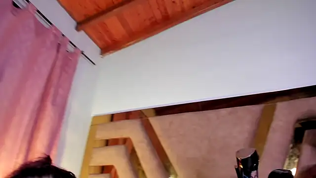 GiselReyes online show from February 27, 2025, 8:28 am