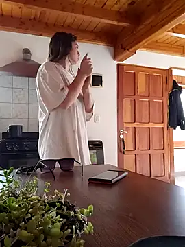 Elnonoykeila77 online show from January 24, 2025, 9:47 pm