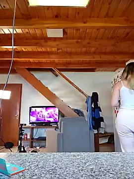 Elnonoykeila77 online show from January 29, 2025, 5:13 pm