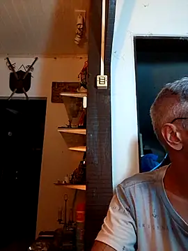 dutra498 online show from April 24, 2026, 5:54 am