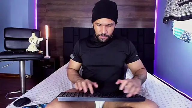 anthonylatynxd online show from February 10, 2025, 9:15 pm