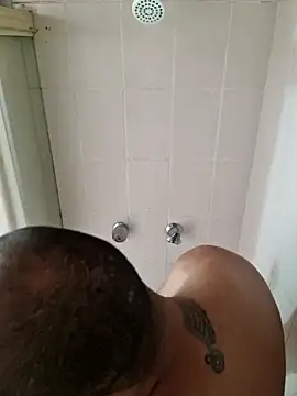 anthonylatynxd online show from April 22, 2026, 7:04 pm