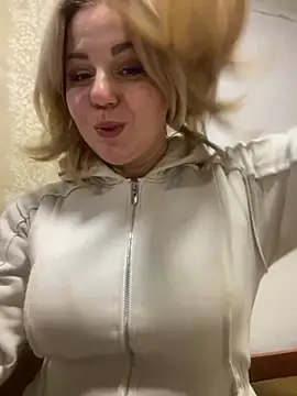 Cute sun online show from January 1, 2025, 1:26 am