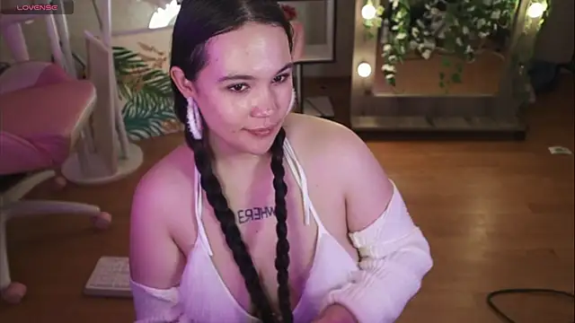 Chery Lady22 online show from February 24, 2025, 11:52 pm