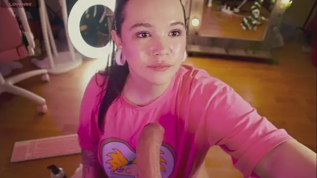 Chery Lady22 online show from March 8, 2025, 4:01 am