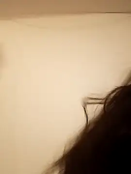 piiruwx online show from October 27, 2025, 3:27 pm