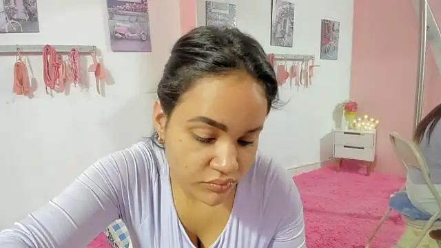 CAMILA--REY online show from January 27, 2025, 12:26 pm