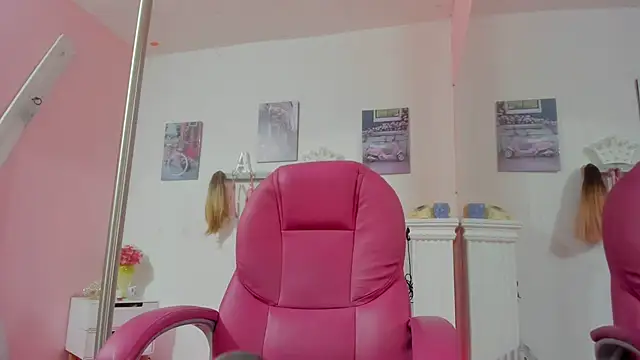 CAMILA--REY online show from February 10, 2025, 1:44 pm