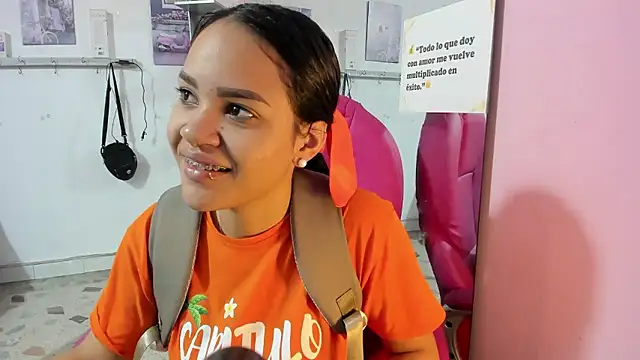 CAMILA--REY online show from January 15, 2026, 11:59 am