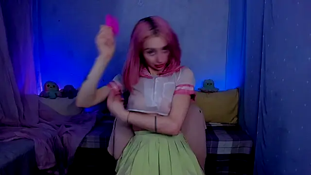 LickLizzy online show from February 11, 2025, 4:11 am