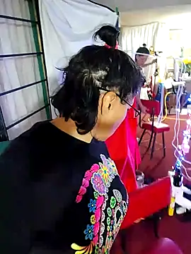 LaInsaciableIntensa online show from October 26, 2025, 11:20 pm