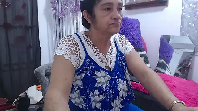 heyline milf online show from February 18, 2025, 1:10 am