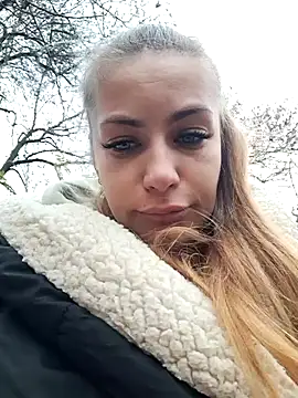 Keli Jessi online show from December 11, 2024, 1:06 pm